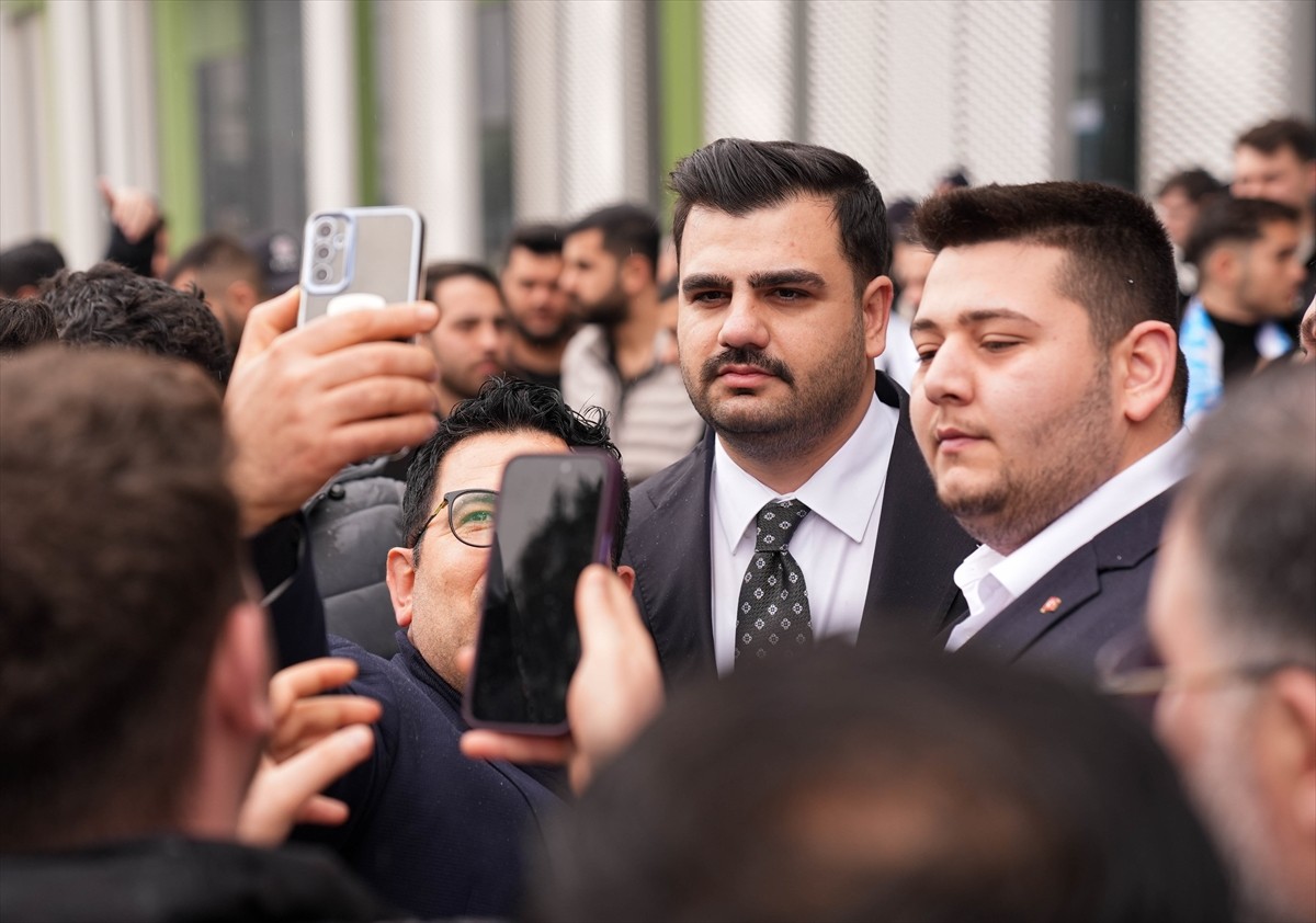 AK Parti Genel Sekreteri ve İzmir Milletvekili Eyyüp Kadir İnan, İzmir Valiliği ve partisinin...