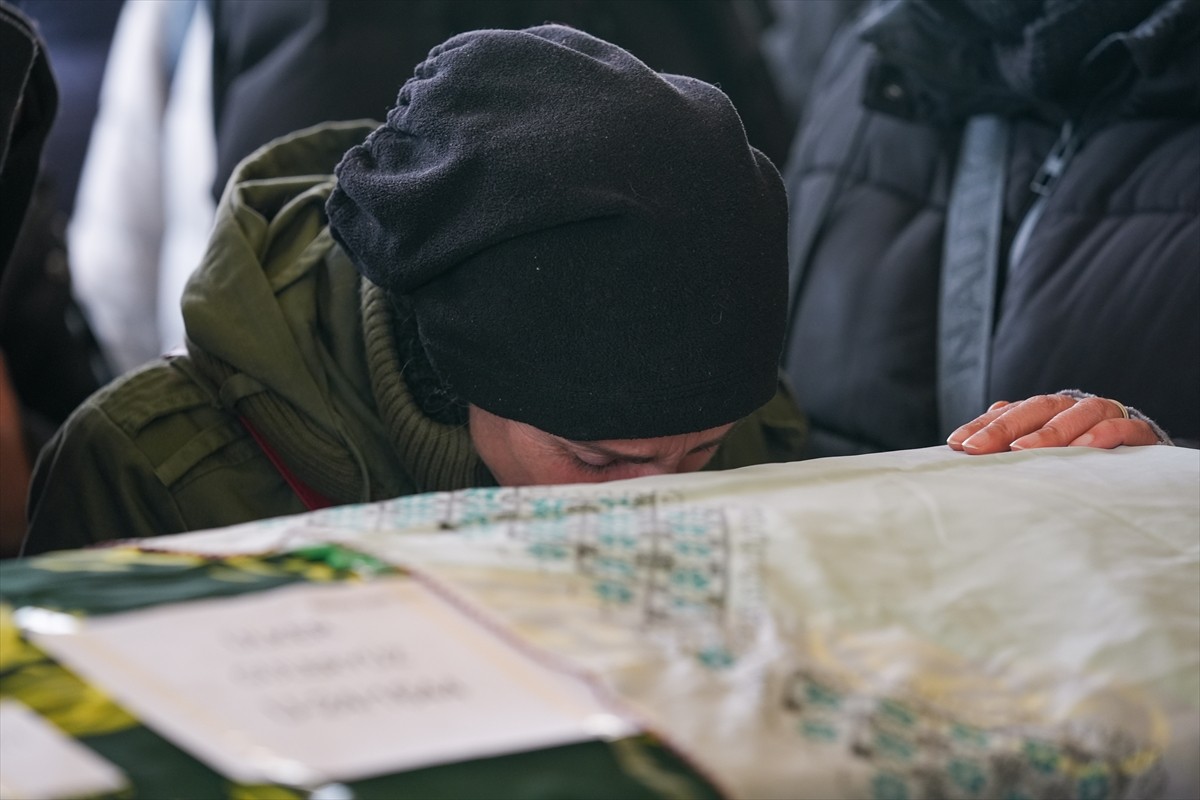 Altındağ ilçesinde dün çıkan gecekondu yangınında hayatını kaybeden 81 yaşındaki Ülker Güleryüz...