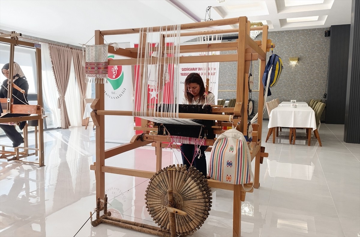 Amasya'da, "Yassıçal çuha" ve "Gediksaray" dokumaları, Türk Patent ve Marka Kurumunca coğrafi...