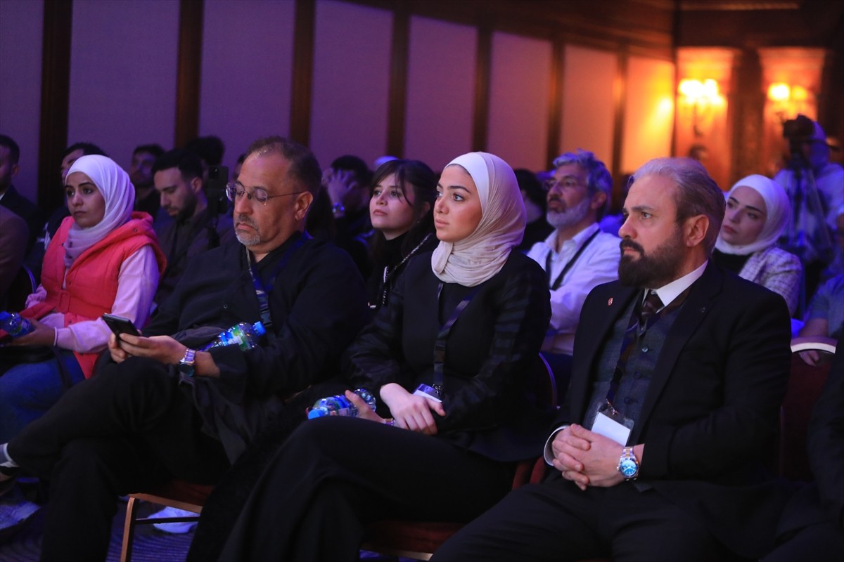 Amerika'da yaşayan Suriyeli bilişim mühendisleri, Suriye'nin başkenti Şam'da düzenlenen...