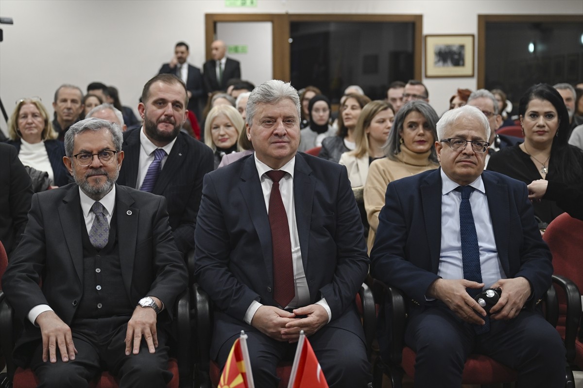 Ankara Üniversitesi (AÜ) Dil ve Tarih Coğrafya Fakültesi Makedon Dili ve Edebiyatı Anabilim Dalı...