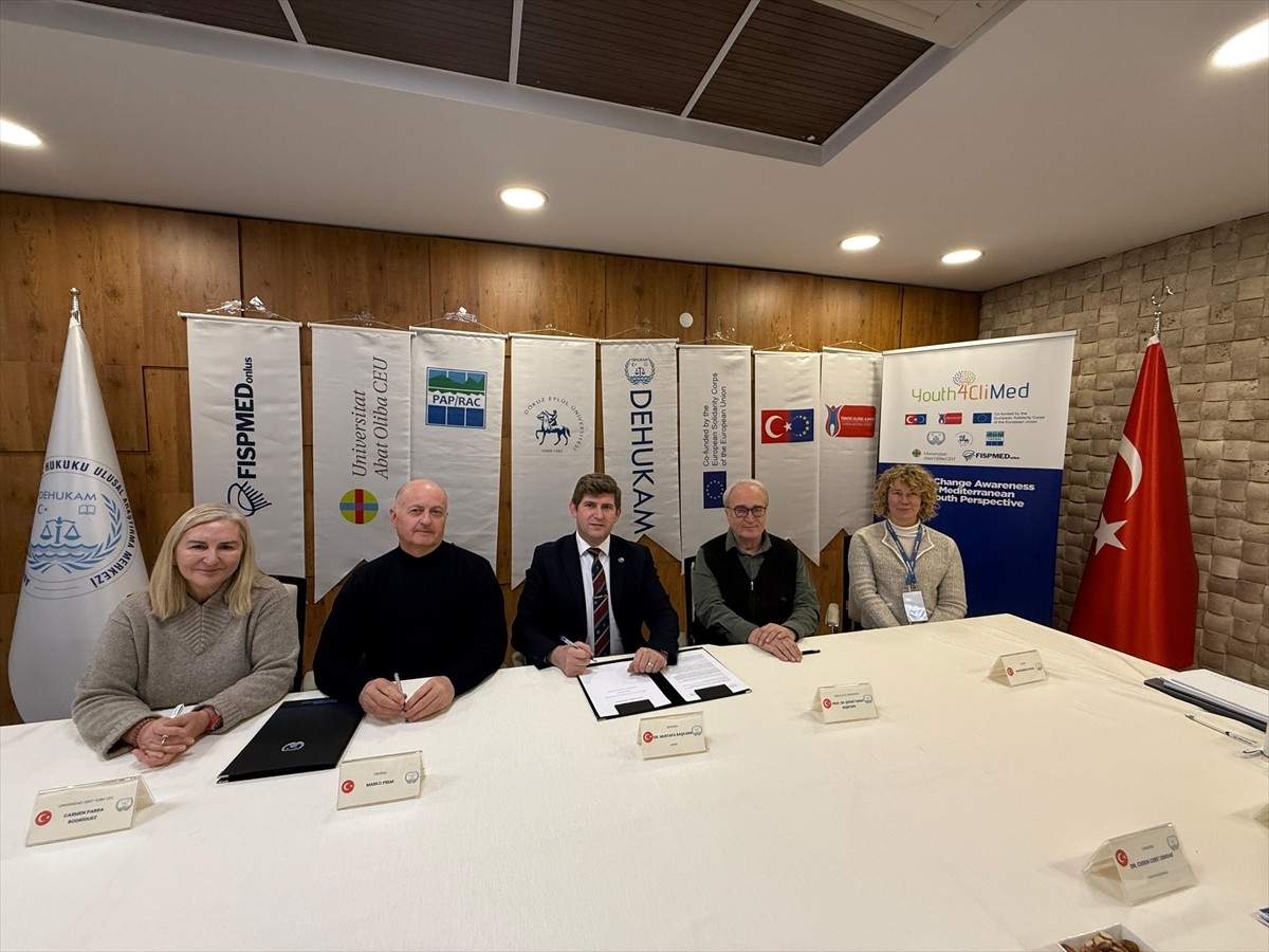 Ankara Üniversitesi Deniz Hukuku Ulusal Araştırma Merkezi (DEHUKAM), gençlerin iklim değişikliği...