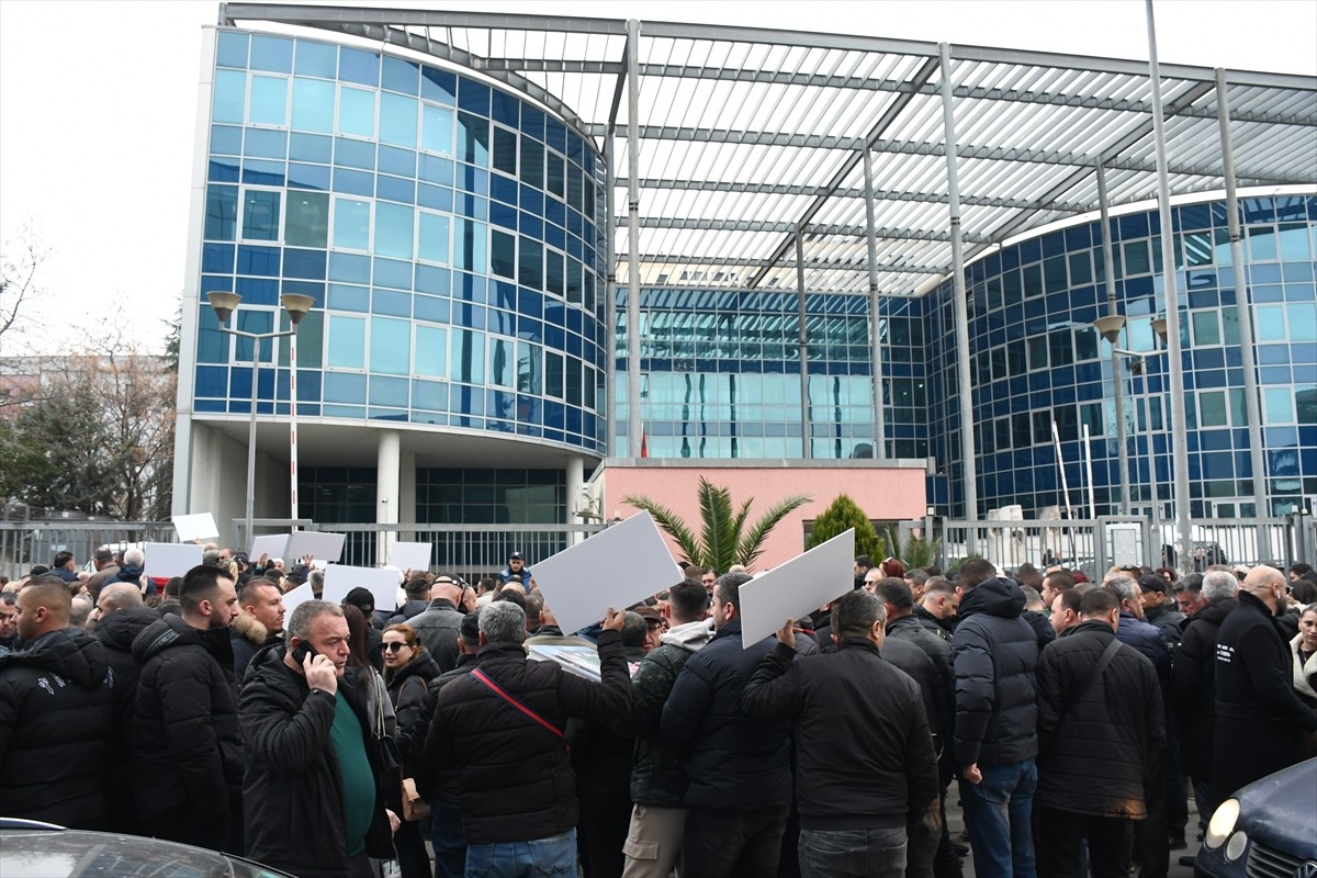 Arnavutluk Yolsuzluk ve Organize Suçlara ilişkin Özel Mahkeme (GJKKO), 10 Şubat'ta gözaltına...