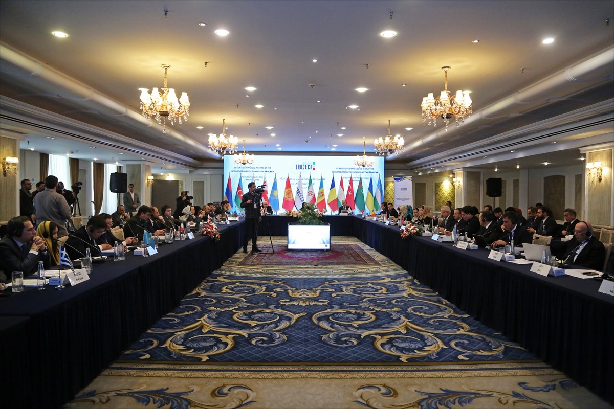 Avrupa Kafkasya Asya Ulaştırma Koridoru (TRACECA) 17. Yıllık Toplantısı İran'ın başkenti Tahran'da...