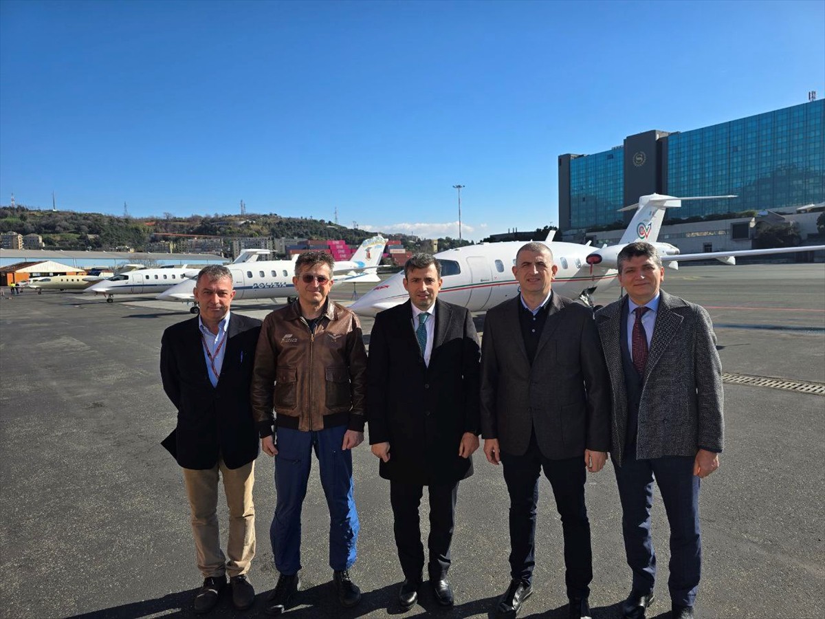 Baykar Yönetim Kurulu Başkanı ve Teknoloji Lideri Selçuk Bayraktar (ortada) ve Baykar Genel Müdürü...