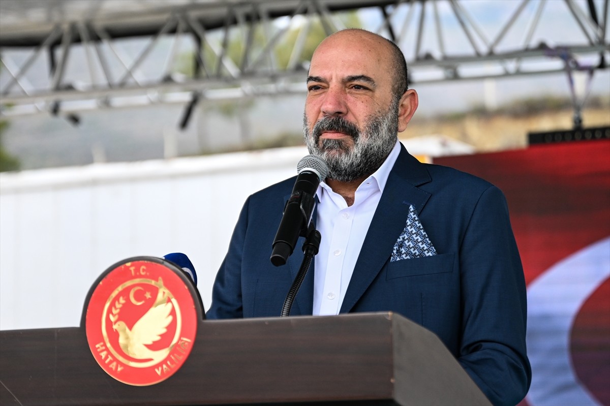 Birlikte yaşama kültürünü dünyaya göstermek için 2007'de 3 semavi din ve farklı mezhepten...