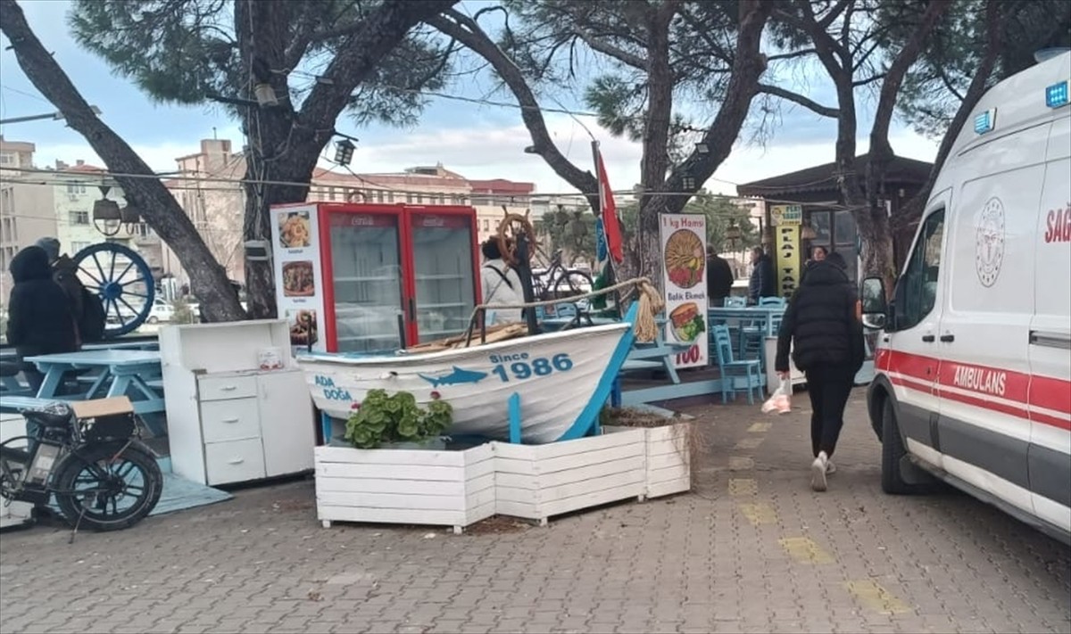 Çanakkale'deki Sarıçay'da erkek cesedi bulundu.