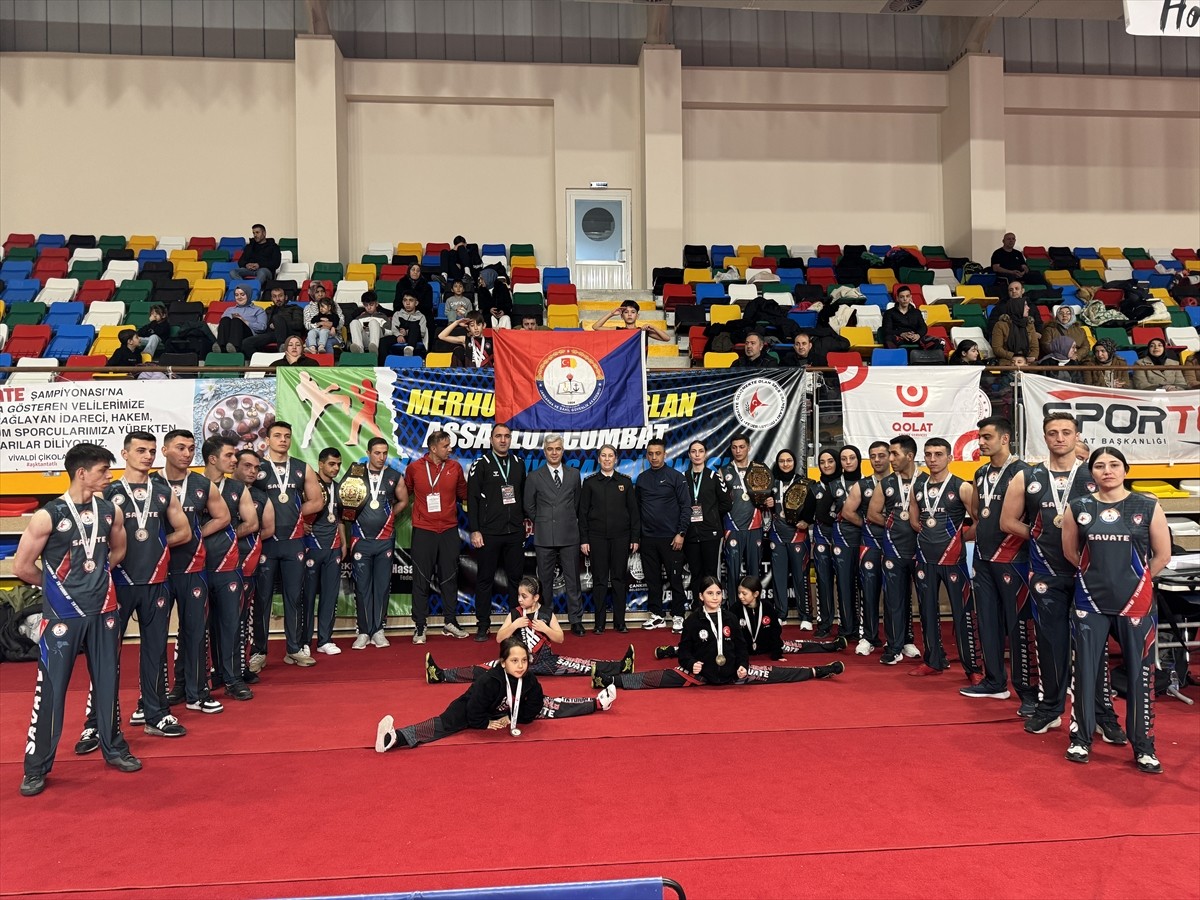 Çankırı'da düzenlenen Hasan Aslan Türkiye Savate Şampiyonası sona erdi. Orhan Saka Spor Salonu'nda...