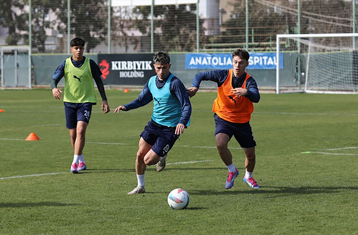 Corendon Alanyaspor, Trendyol Süper Lig'in 25. haftasında 23 Şubat Pazar günü Adana Demirspor ile...