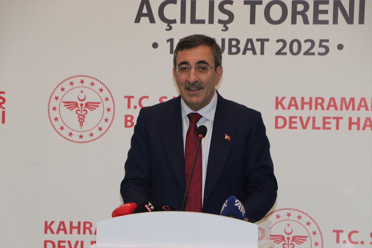 Cumhurbaşkanı Yardımcısı Cevdet Yılmaz, Kahramanmaraş Devlet Hastanesi'nin açılışına katılarak...