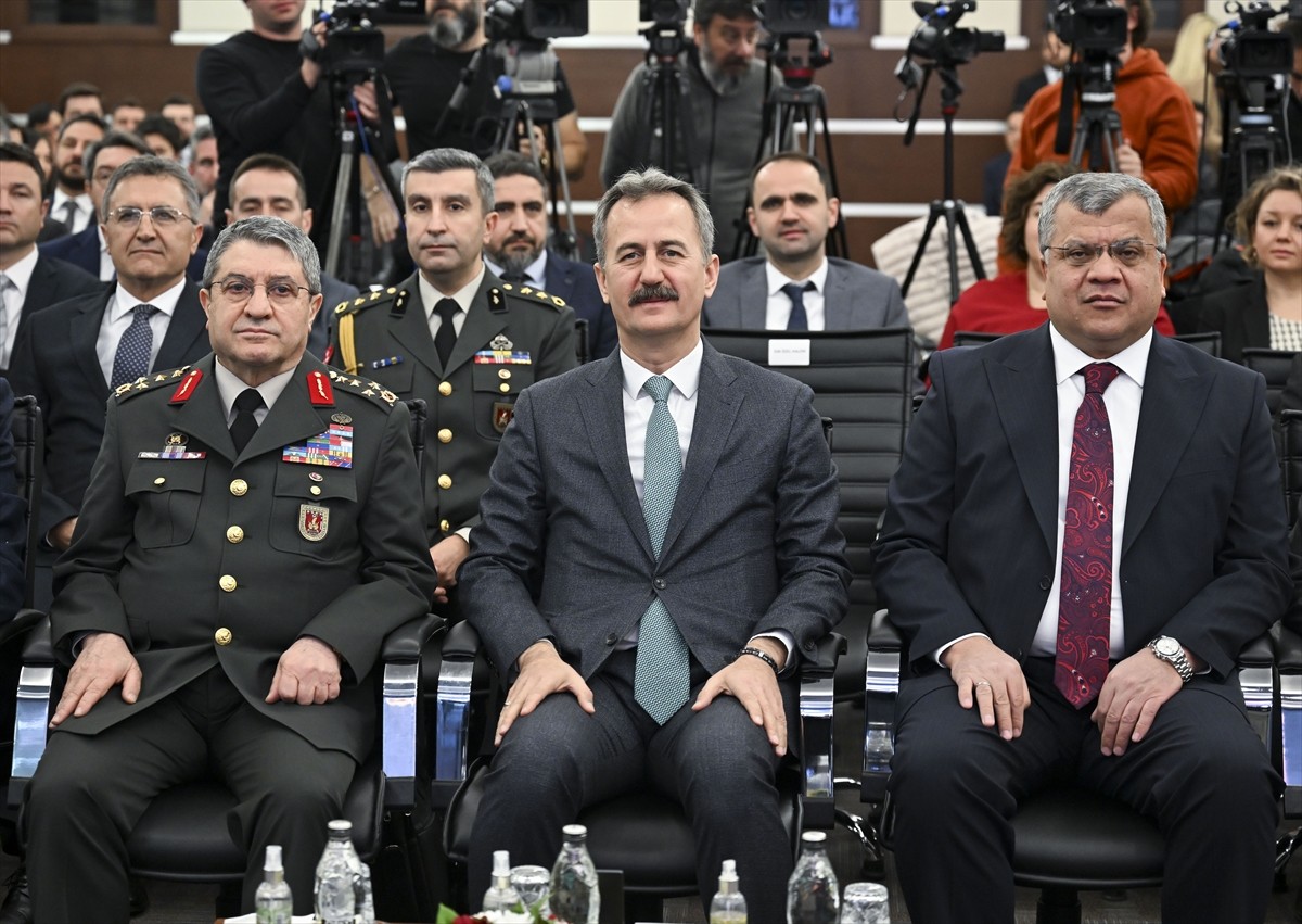 Cumhurbaşkanlığı Savunma Sanayii'nin (SSB) BMC ve FNSS firmaları ile "Yeni Nesil Araçlar Projesi...