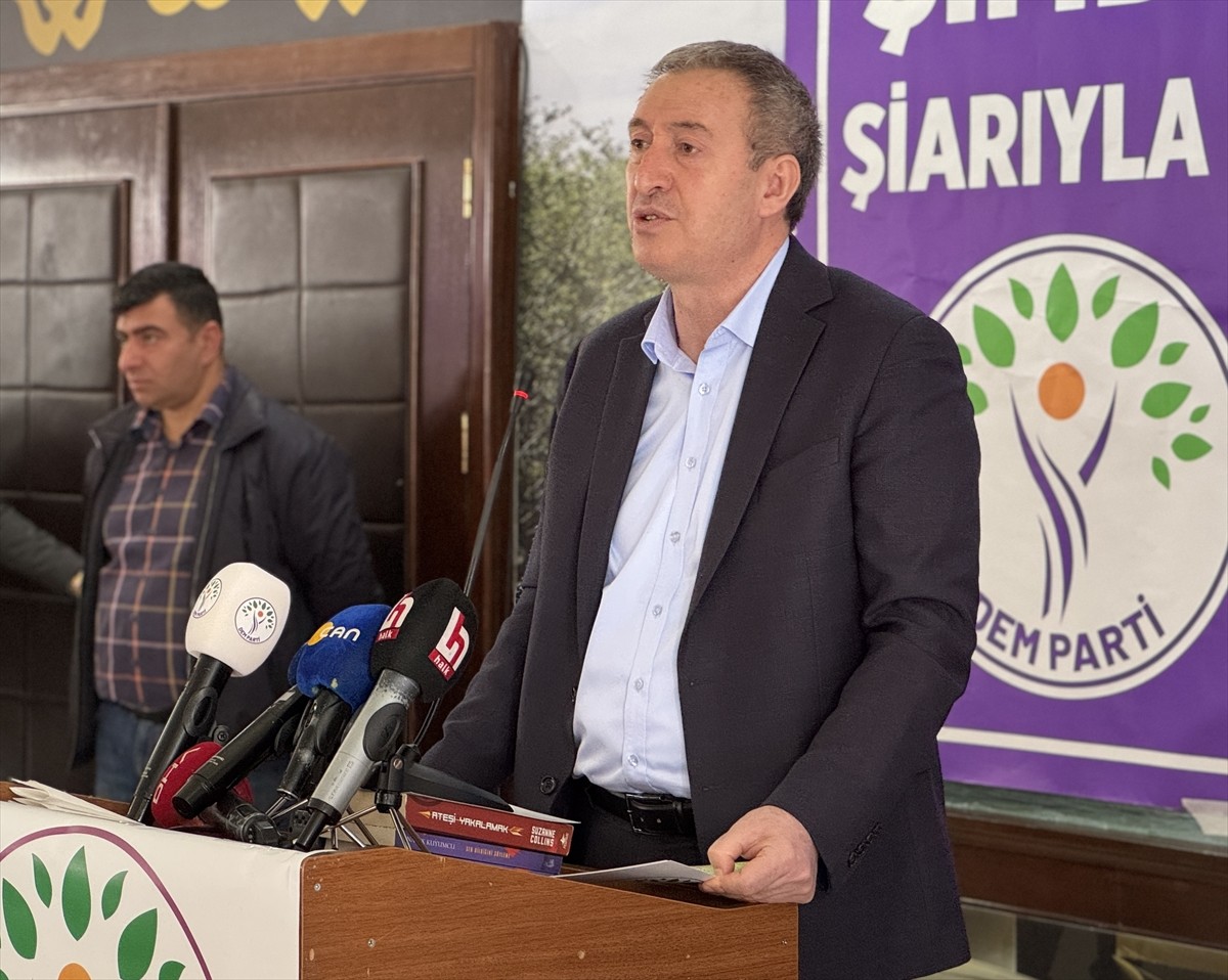 DEM Parti Eş Genel Başkanı Tuncer Bakırhan, Tunceli'de bir otelde partisinin il başkanlığınca...