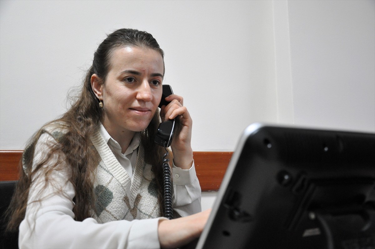 Eskişehir'in Sivrihisar ilçesinde doğan ve 7 yaşında yakalandığı stargardt hastalığı (retina...