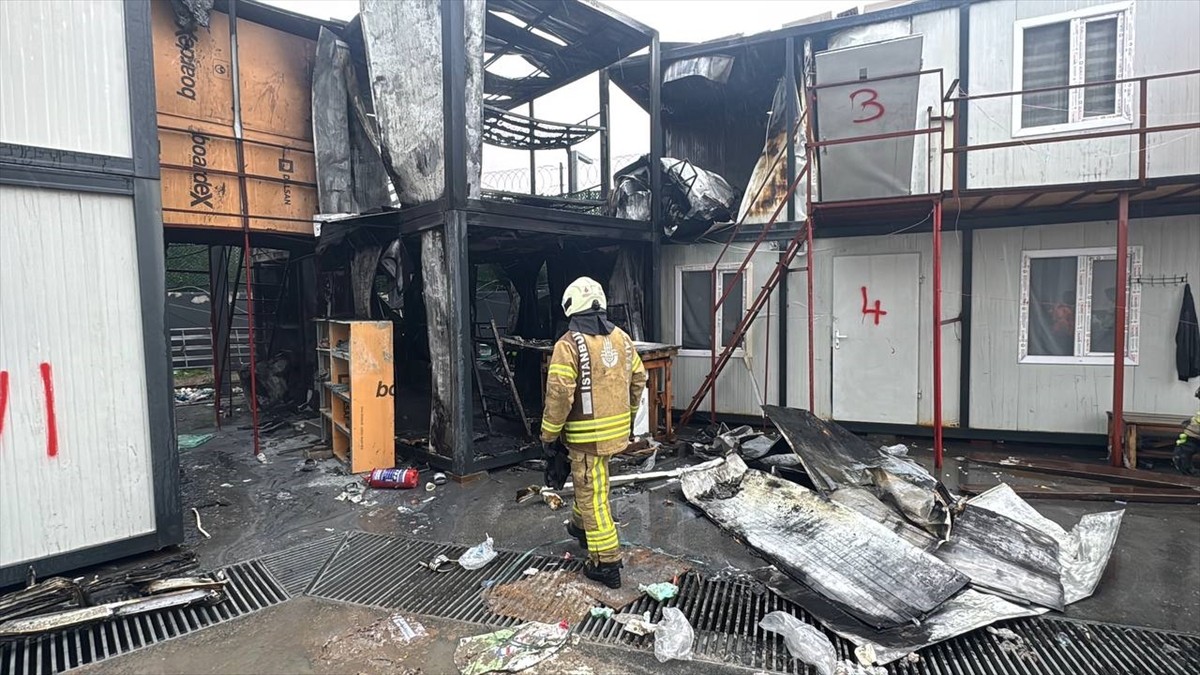Eyüpsultan 5. Levent Mahallesi 15 Temmuz Şehitler Caddesi'nde bulunan ve Gaziosmanpaşa Adliyesine...