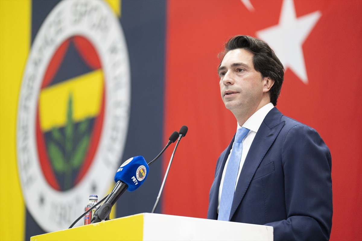 Fenerbahçe Kulübü Yüksek Divan Kurulu (YDK) toplantısı alamış'ta bulunan Fenerbahçe Faruk Ilgaz...