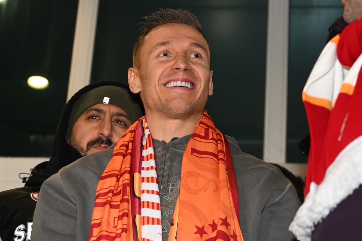 Galatasaray'ın transferi için anlaşmaya vardığı Polonyalı futbolcu Przemyslaw Frankowski...