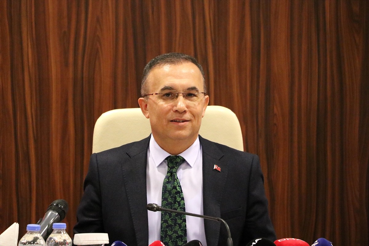 Gaziantep Valisi Kemal Çeber (fotoğrafta), bu yıl ocak ayında asayiş olaylarının, geçen yılın aynı...