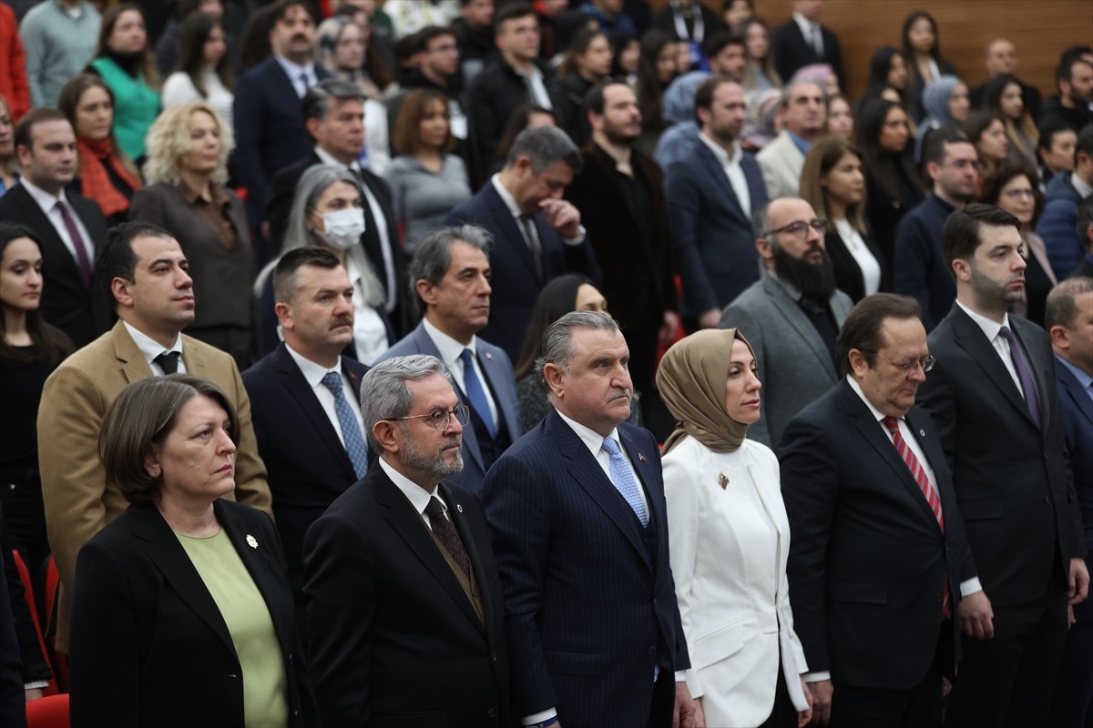 Gençlik ve Spor Bakanlığı, bağımlılık sorununa karşı toplumun farklı kesimlerini bir araya...