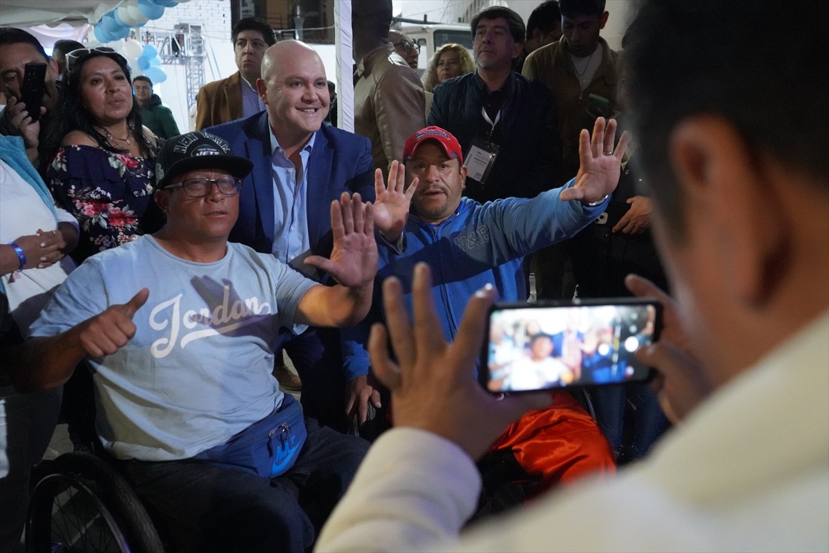 Güney Amerika ülkesi Ekvador'da, ülkeyi 4 yıl yönetecek devlet başkanını belirlemek üzere halk...