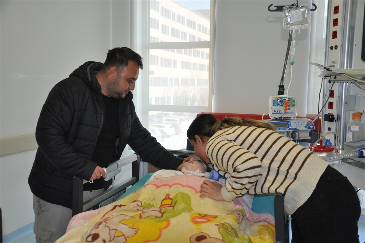 Hatay'dan 6 Şubat 2023'te yaşanan depremin ardından Eskişehir'e yerleşen Kızıldağ ailesinin 3...