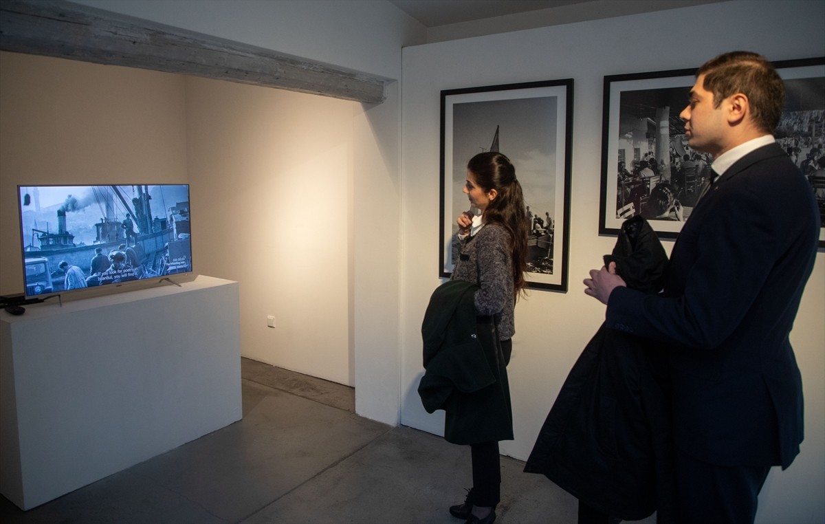 Hırvatistan'ın başkenti Zagreb'de, "İstanbul'un Gözü" olarak da anılan Ara Güler'in günlük yaşamda...