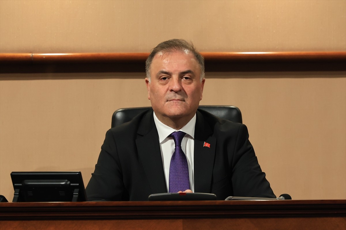 İBB Meclisi şubat ayı ilk birleşimi, Meclis 1. Başkanvekili Nuri Aslan başkanlığında...