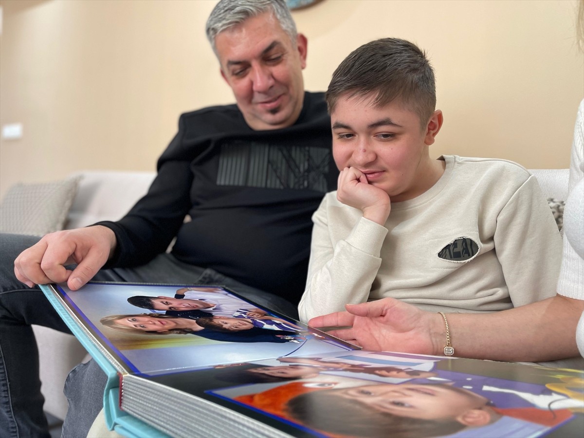  Isparta'da Duchenne Musküler Distrofi (DMD) hastası 16 yaşındaki Görkem Efe Şengün'ün ailesi...