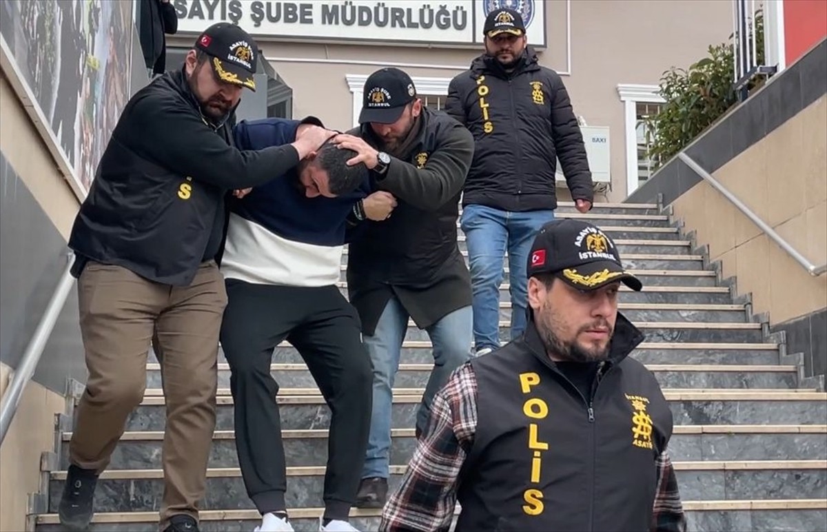 İstanbul'da, hakkında çeşitli suçlardan 27 yıl 4 ay kesinleşmiş hapis cezası bulunan firari...