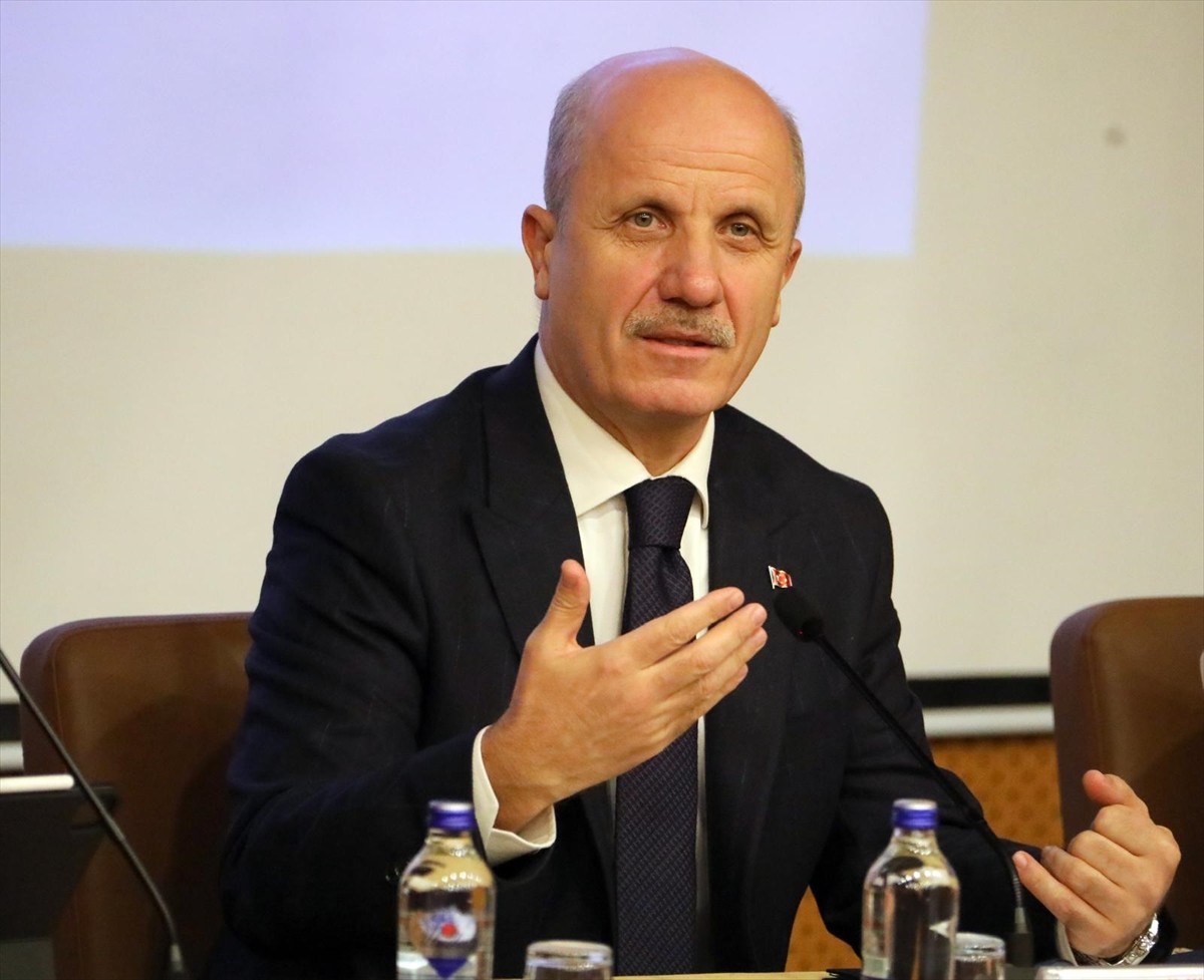 İstanbul Medeniyet Üniversitesi'nde beşincisi düzenlenen "2030'a Doğru Yükseköğretim Vizyonu...