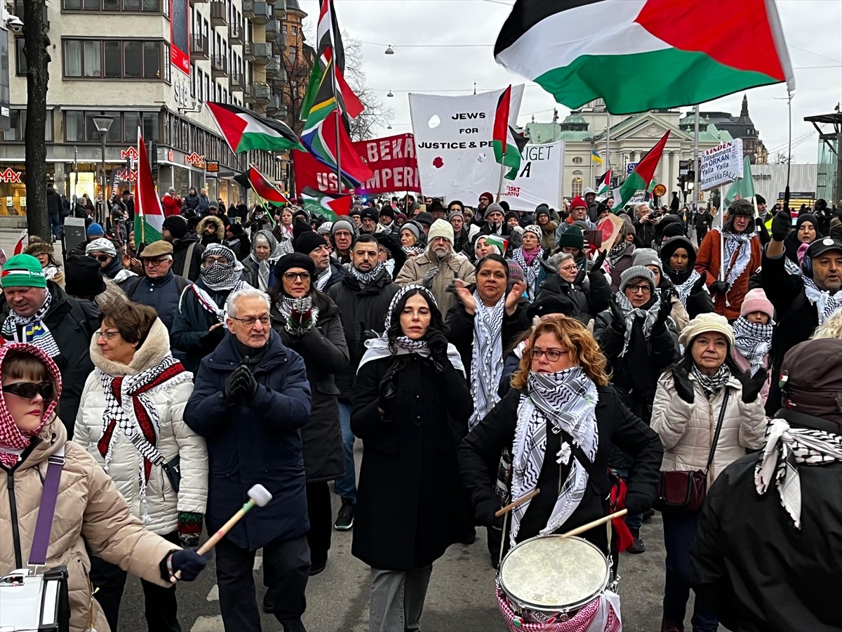 İsveç'in başkenti Stockholm'de Filistin destekçileri, ABD Başkanı Donald Trump'ın Gazze'yi...