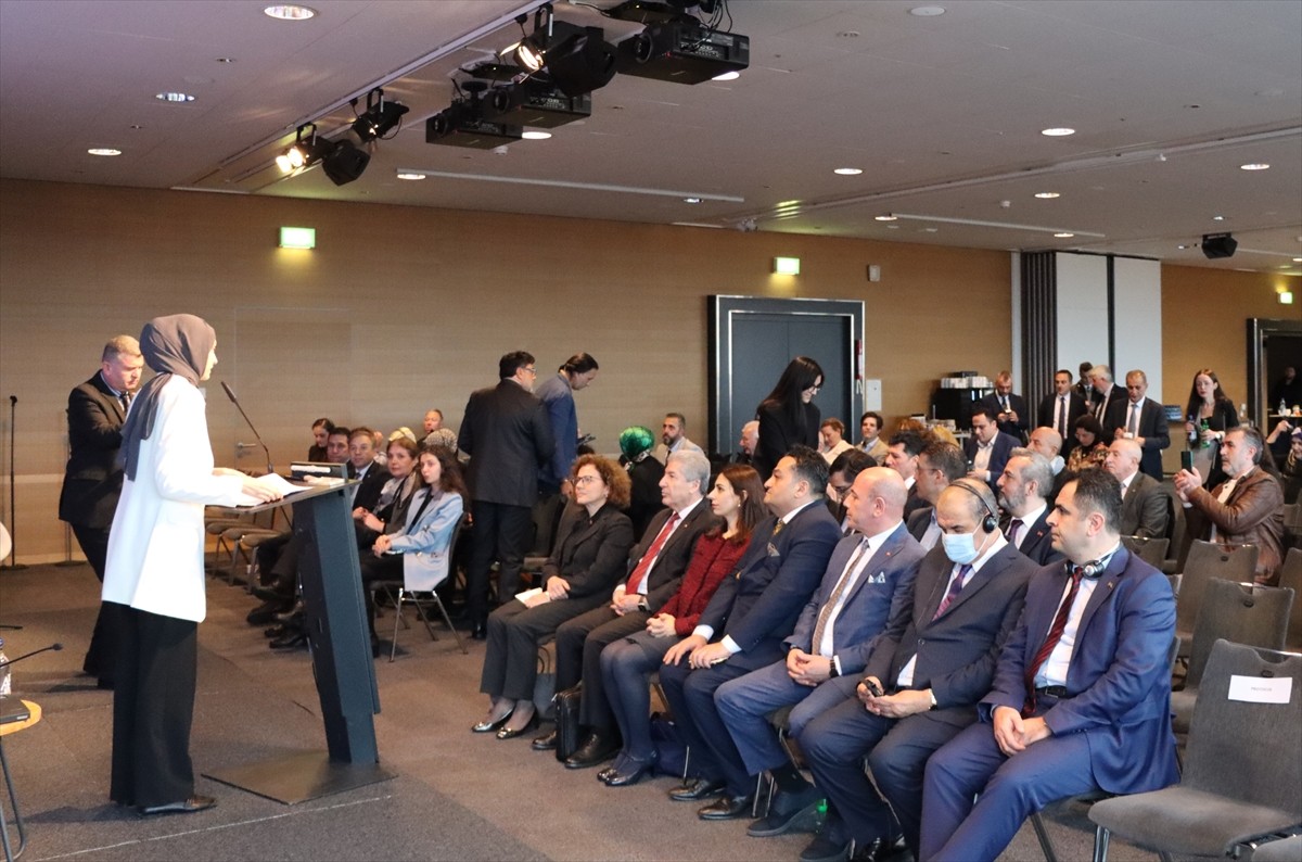 İsviçre'nin başkenti Bern'de, Türkiye Cumhuriyeti Cumhurbaşkanlığı İletişim Başkanlığı ve Bern...