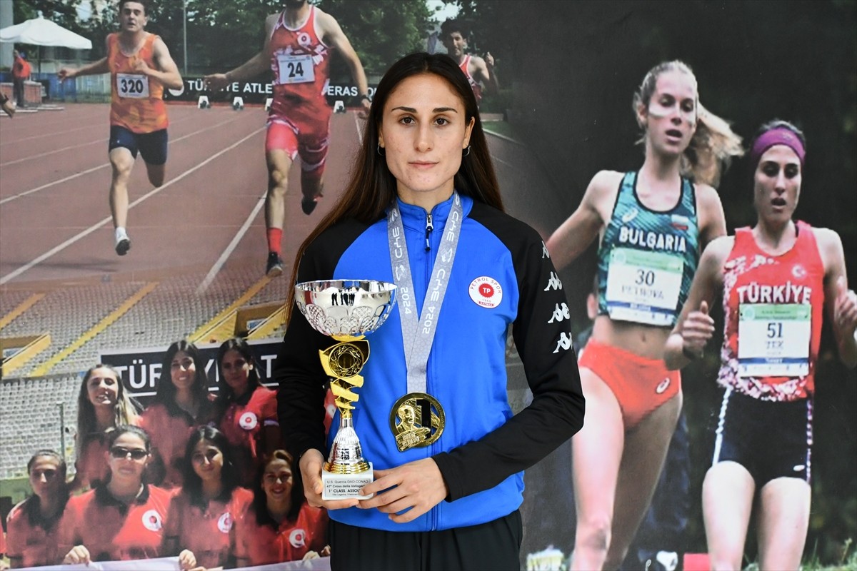 İtalya'da 47'ncisi düzenlenen Vallagarina Uluslararası Kros Yarışması'nda birinci olan milli atlet...