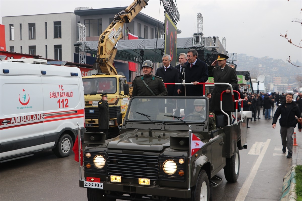 Kahramanmaraş'ın düşman işgalinden kurtuluşunun 105. yıl dönümü kentte düzenlenen törenlerle...