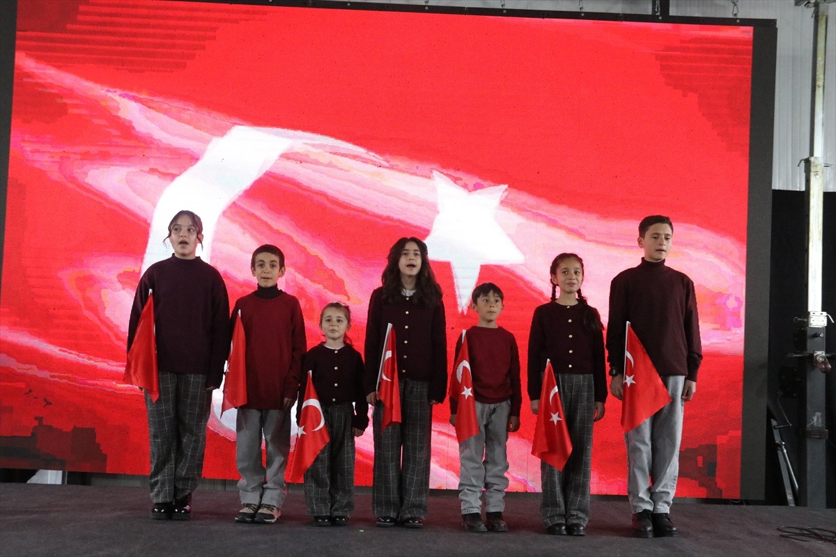 Kahramanmaraş merkezli 6 Şubat 2023'teki depremlerden etkilenen Malatya'daki Samanköy Konteyner...