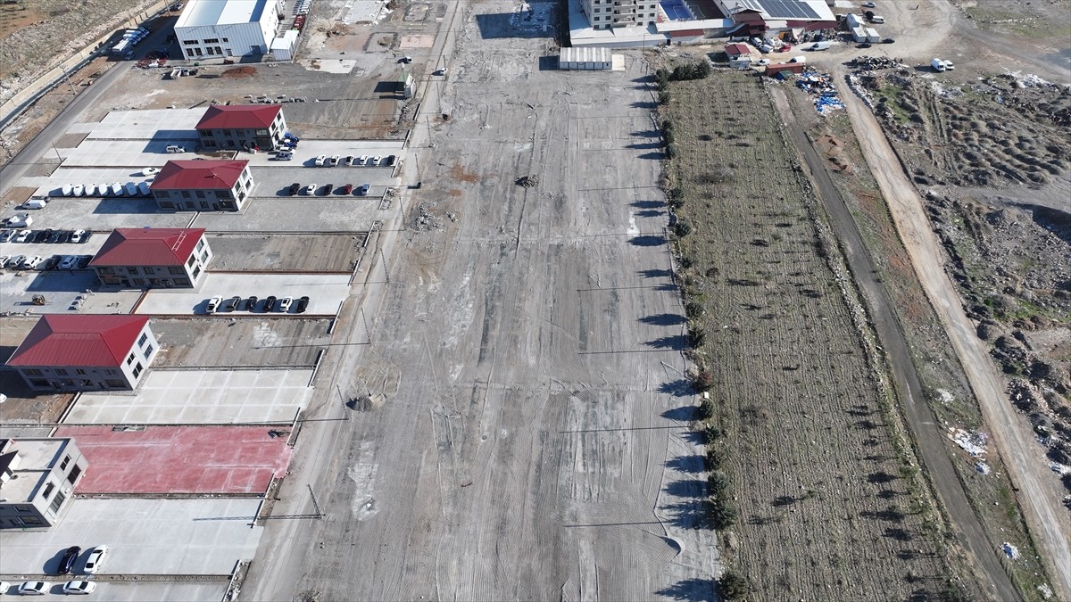 Kahramanmaraş merkezli 6 Şubat depremlerinden etkilenen Gaziantep'in İslahiye ilçesinde kalıcı...