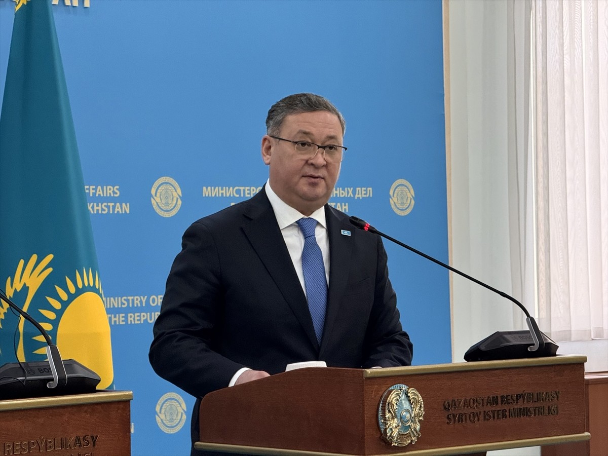 Kazakistan'da temaslarda bulunan Macaristan Dışişleri ve Ticaret Bakanı Peter Szijjarto, başkent...