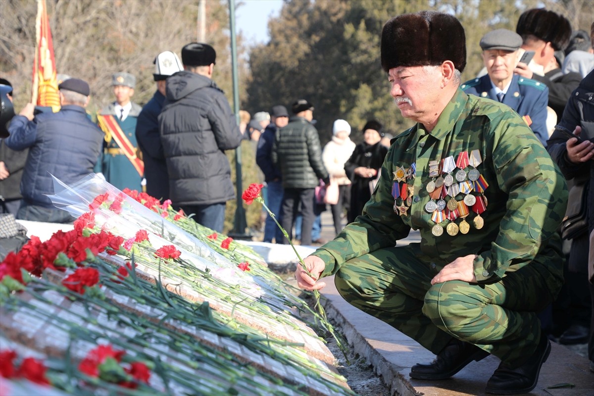 Kırgızistan'da, Sovyetler Birliği'nin 25 Aralık 1979'da başlayan ve 15 Şubat 1989'a kadar süren...