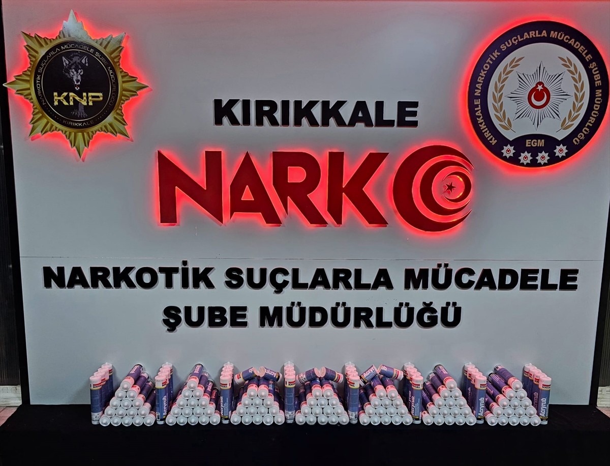 Kırıkkale'de, bir kargo aracında silikon tüplerine gizlenmiş 52,5 kilogram sentetik uyuşturucu ele...