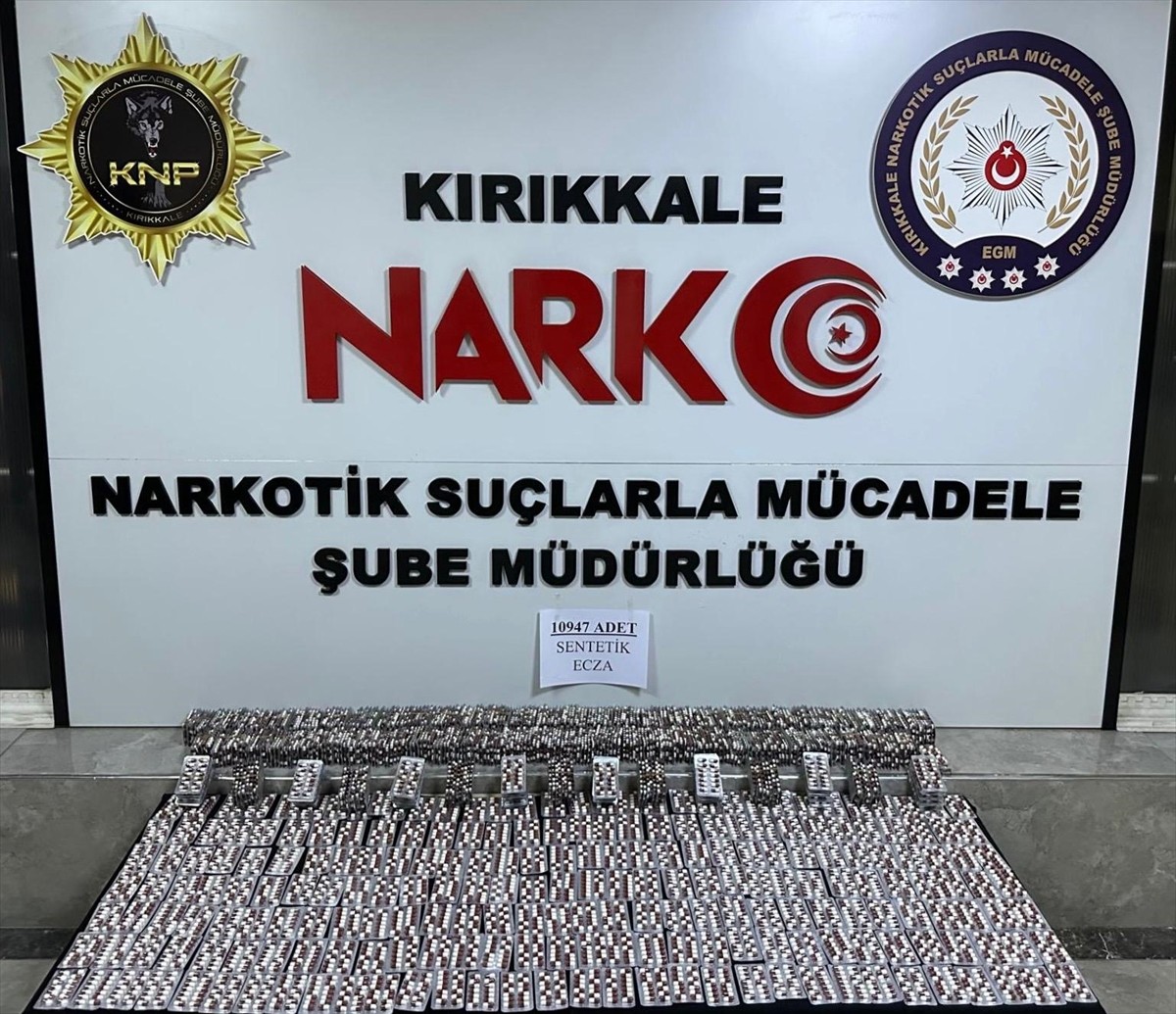 Kırıkkale'de uyuşturucu operasyonunda 10 bin 947 sentetik hap ele geçirildi, 3 zanlı gözaltına...