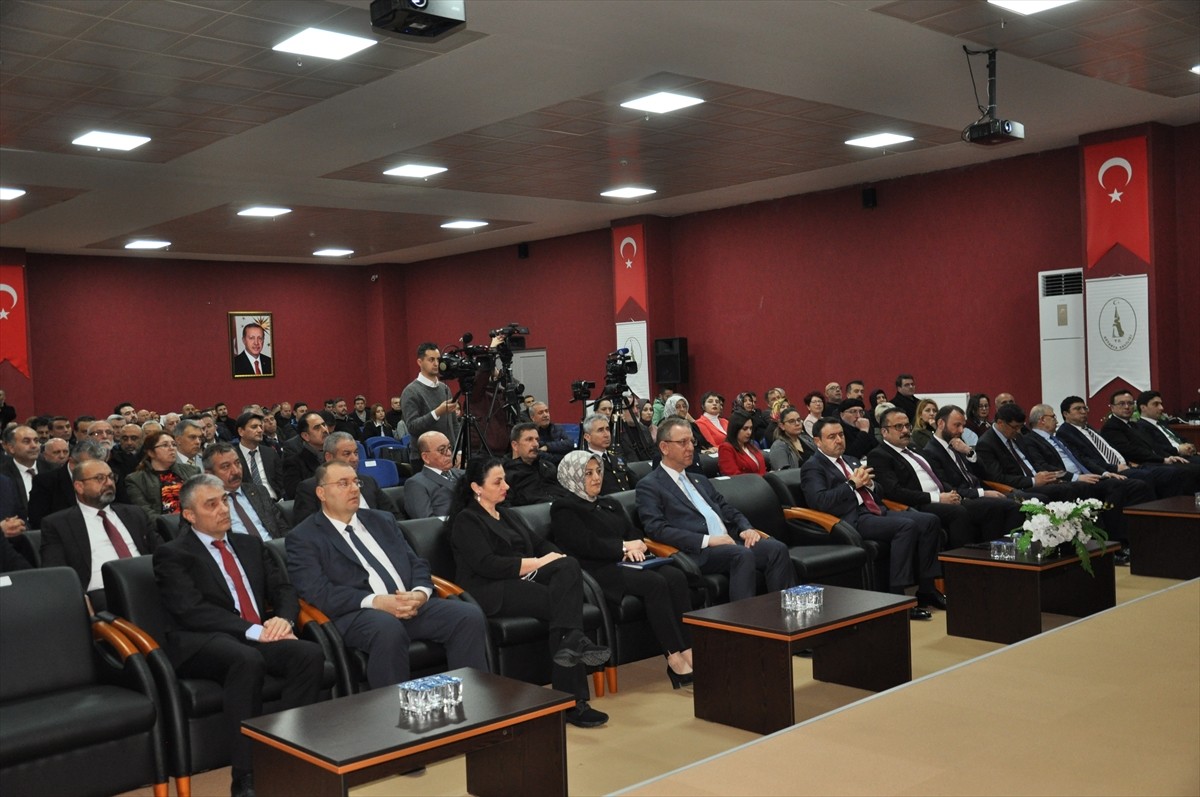 Kütahya'da Selçuklu ve Osmanlı dönemlerinden miras kalan, kentin en önemli kültürel bölgelerinden...