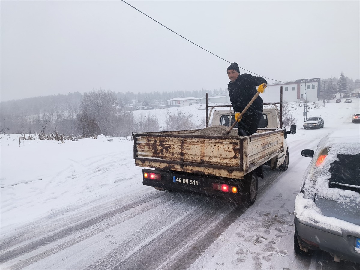 Malatya'nın Doğanşehir ilçesinde kar yağışı nedeniyle eğitime bugün ara verildi.  İl Özel İdaresi...