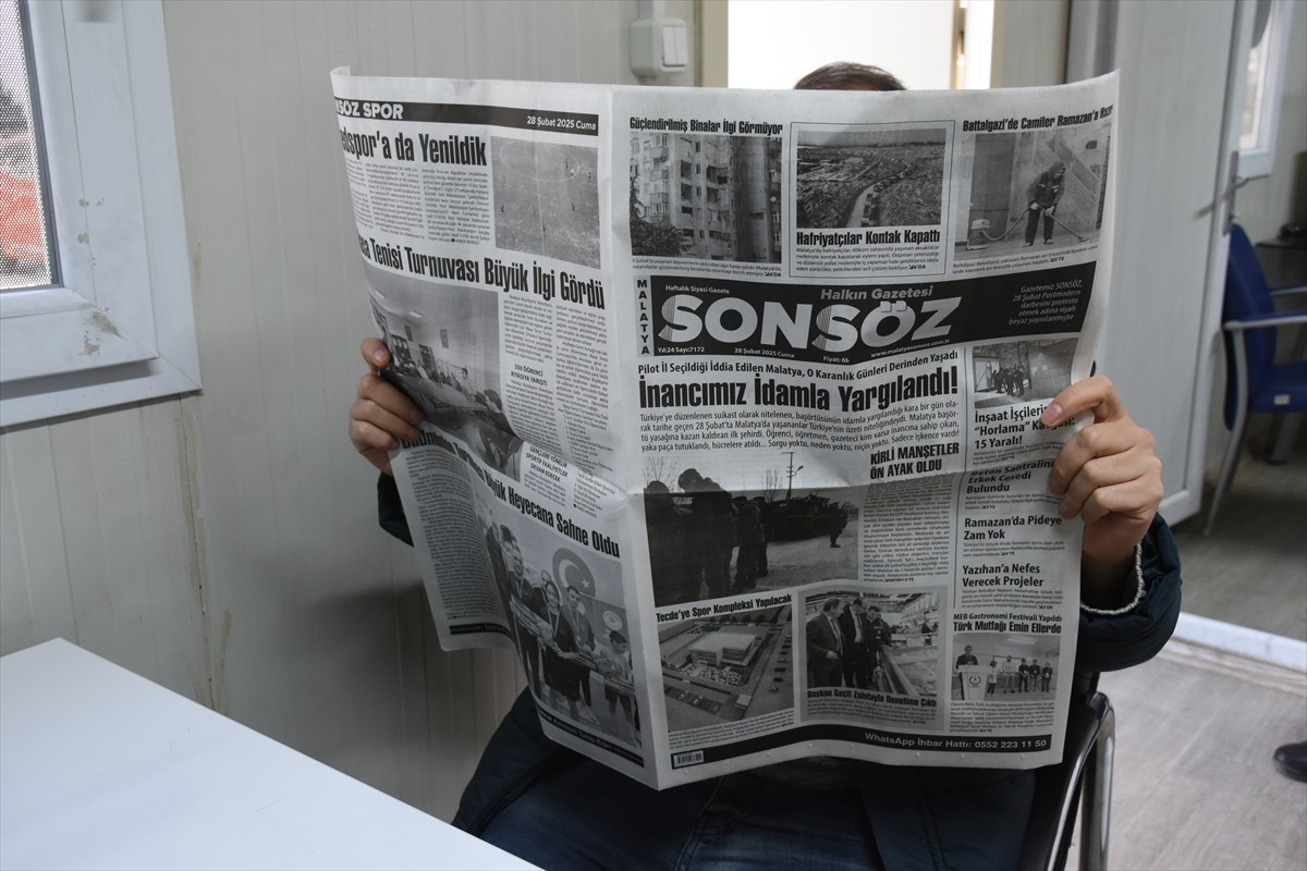 Malatya'nın yerel yayımlanan ilk renkli gazetesi Sonsöz Gazetesi, "postmodern darbe" olarak...