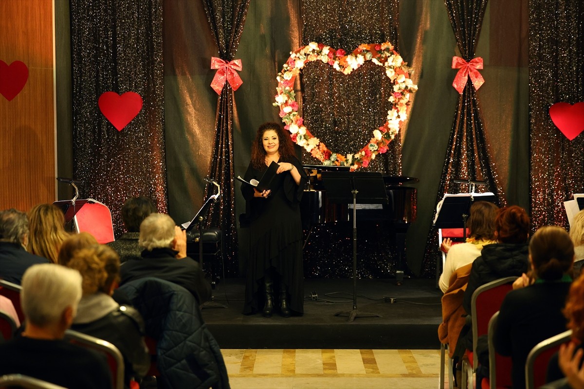 Mersin Devlet Opera ve Balesi, 14 Şubat Sevgililer Günü'ne özel konser verdi. Mersin Kültür...