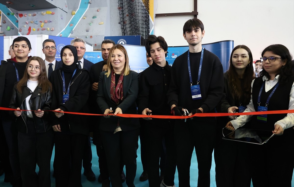 Ondokuz Mayıs Üniversitesinde (OMÜ) TÜBİTAK 56. Lise Öğrencileri Araştırma Projeleri Bölge...