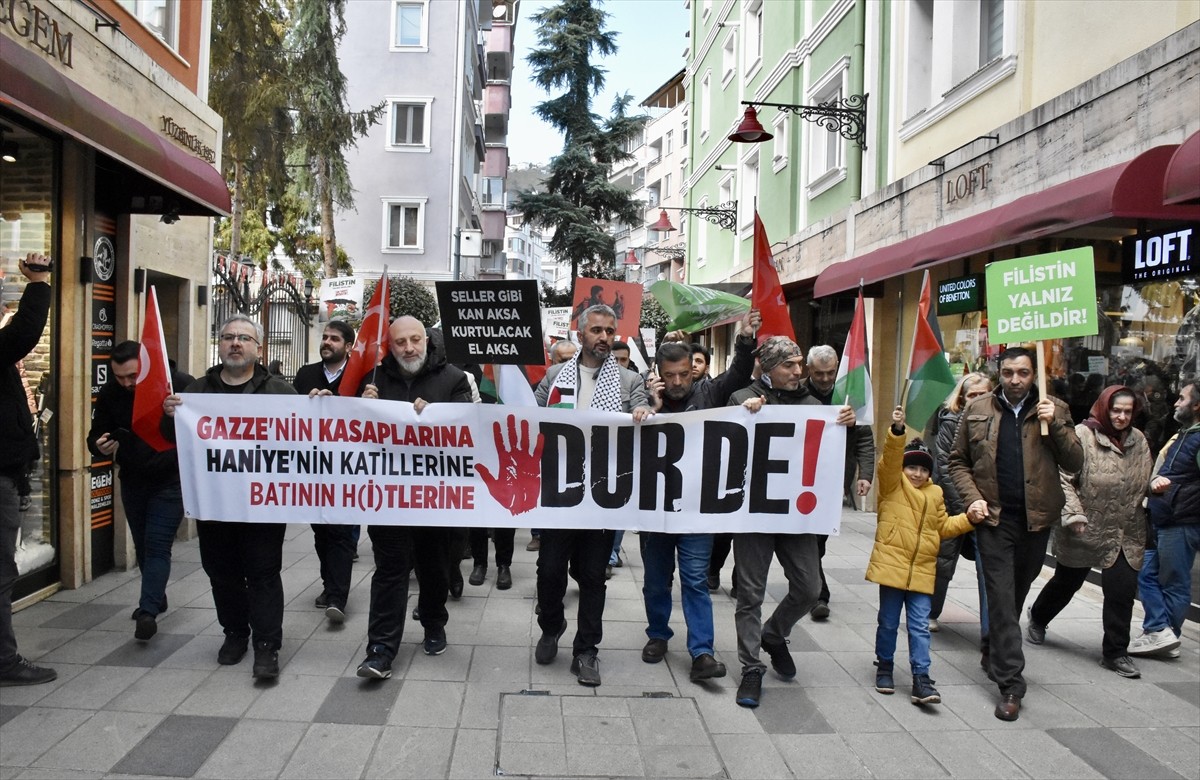Ordu Filistin'e Destek Platformunca "Ordu Kudüs için Ayakta" yürüyüşü gerçekleştirildi.