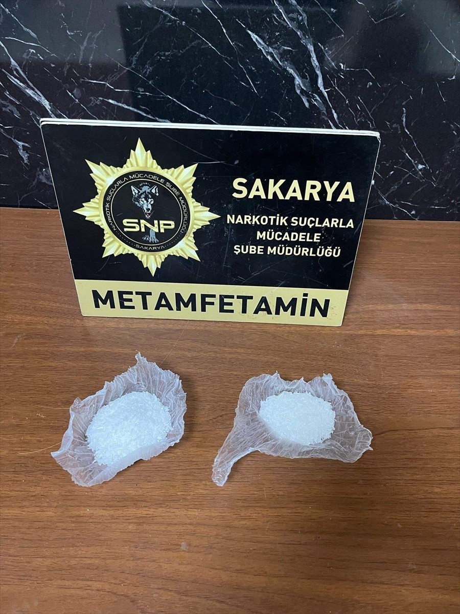 Sakarya'da düzenlenen uyuşturucu operasyonlarında 16 şüpheli gözaltına alındı. Belirlenen...