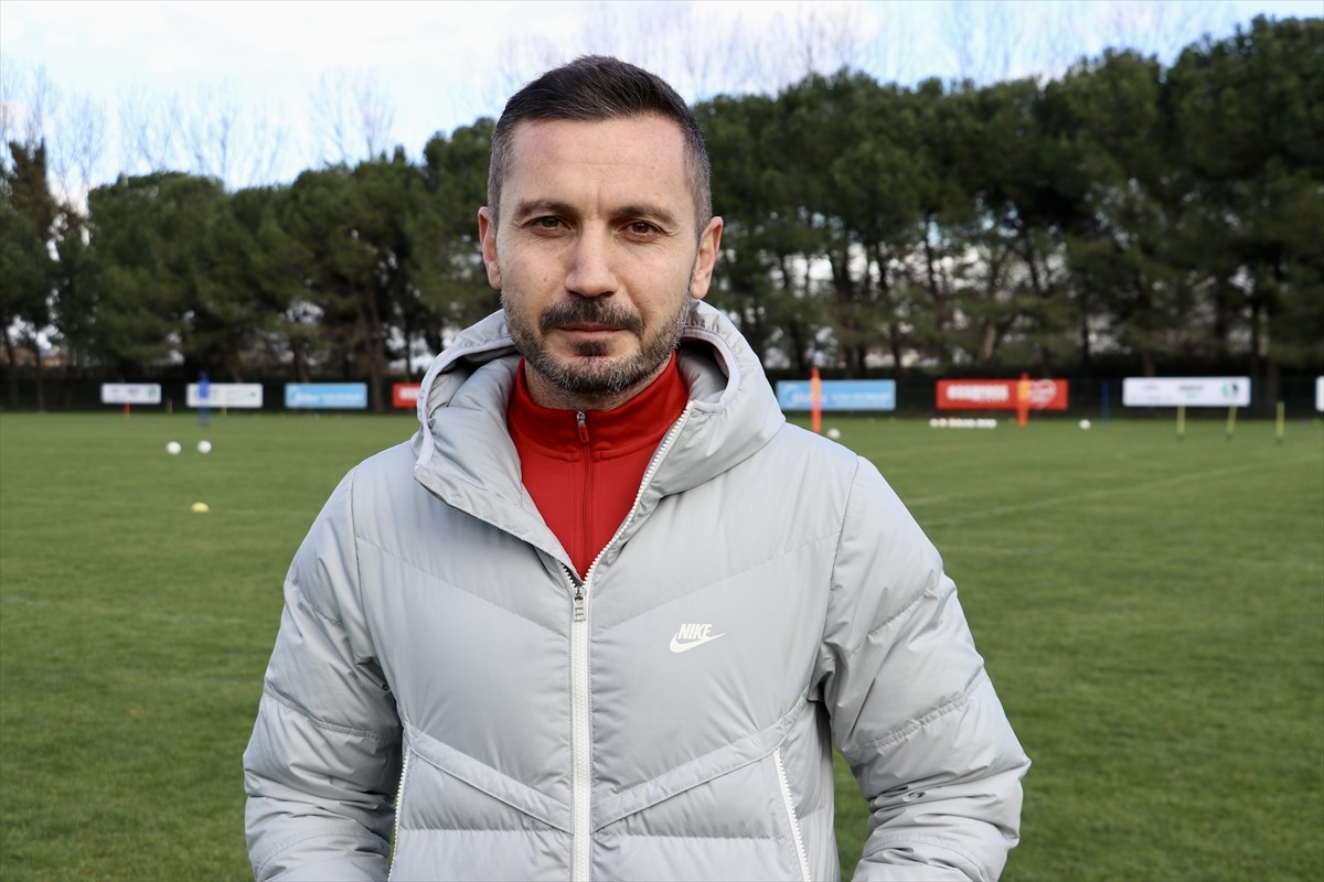 Sakaryaspor Teknik Direktörü İlker Püren, AA muhabirine açıklamalarda bulundu.