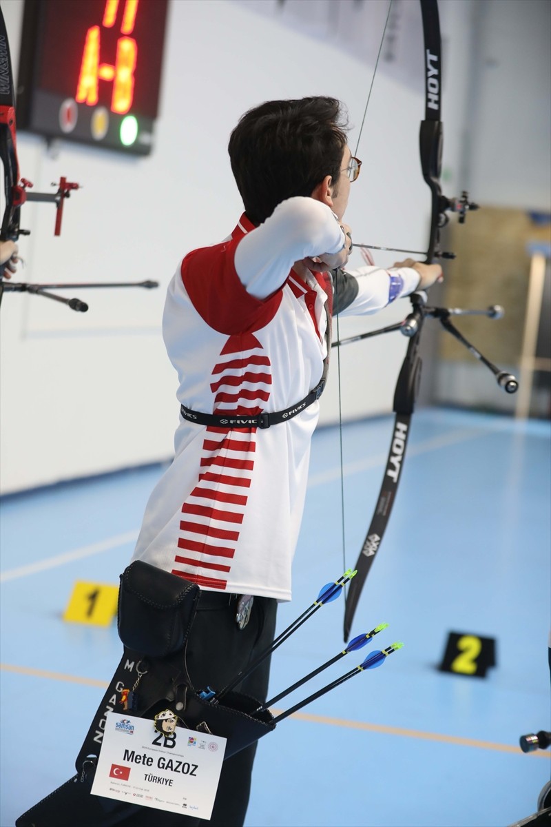 Samsun'da düzenlenen Avrupa Salon Okçuluk Şampiyonası'nda sıralama atışları gerçekleştirildi....