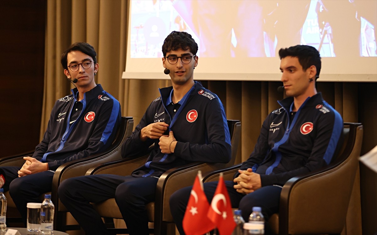 Samsun'da gerçekleştirilecek Salon Okçuluk Avrupa Şampiyonası öncesi milli okçular, genç...