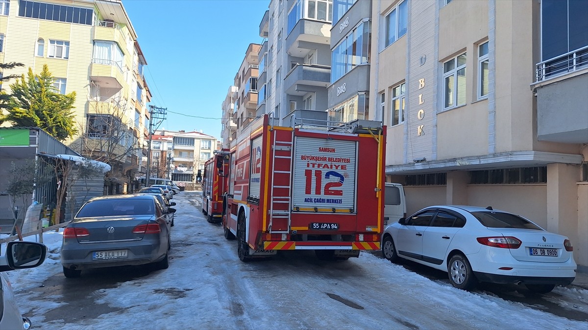 Samsun'un Bafra ilçesinde bir apartman dairesinde çıkan yangın söndürüldü, evini ateşe verdiği...